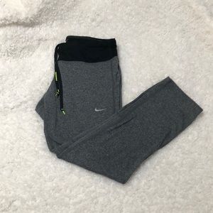 Nike Dri-Fit Cropped Pants